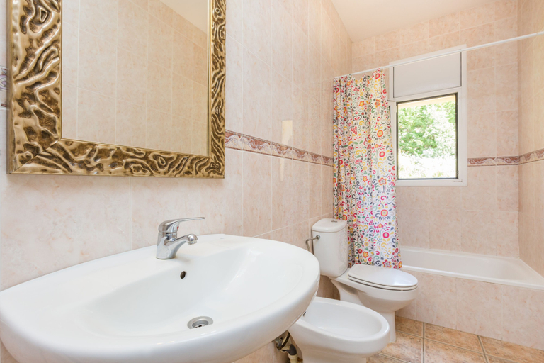 Bathroom 4, Villa Diaz, Girona