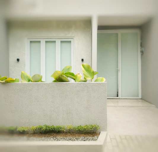 Exterior & Views 6