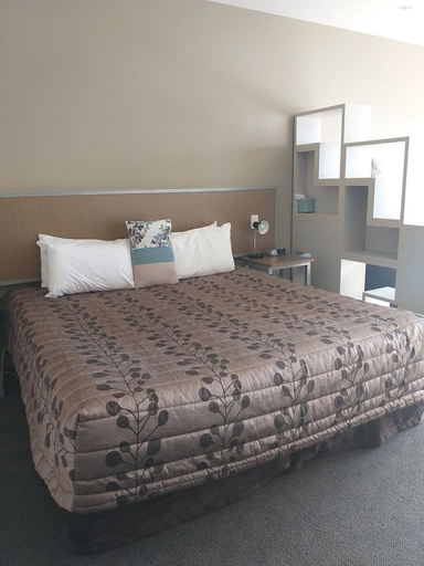 Bedroom 2, Tinwald Motels, Ashburton