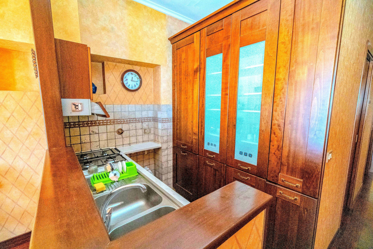 Private kitchen 2, Appartamento con vista panoramica - Mikha'el Apartment, Foggia