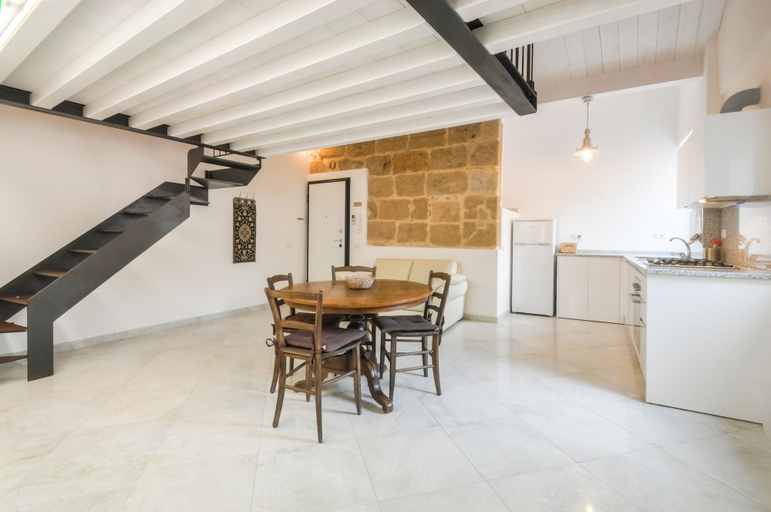 Others 5, Loft in the old Town, Sassari