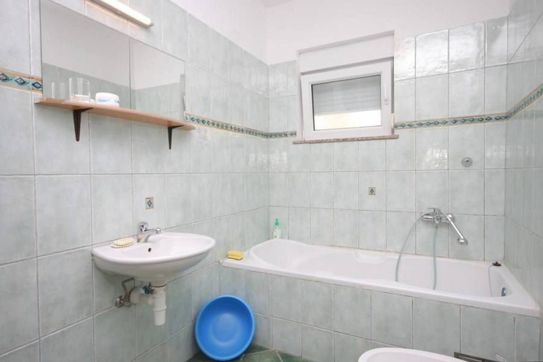 Bathroom 4, Sea View Apartment Mariana, Preko