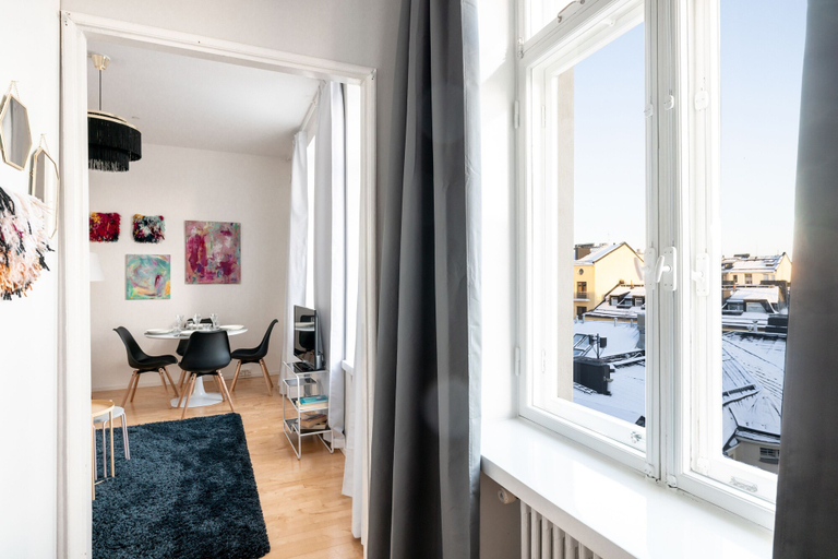In-room dining 5, 2ndhomes Cozy 1BR Apartment with a View, Uusimaa