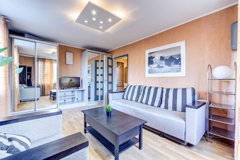 Others 5, AG Apartment Bolshevikov 5, Sankt-Peterburg gorsovet