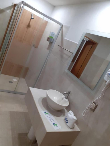 Bathroom 5, CEO Hotel Business Class, Morelia