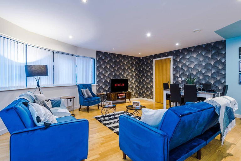 Others 5, Impeccable 2-bed Apartment in Liverpool, Sefton