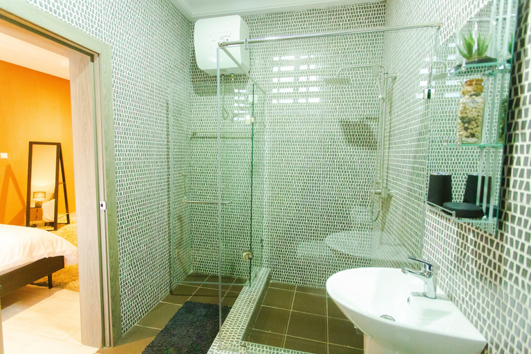 Bathroom 4, Accra Luxury Apartments @ Achimota, Accra