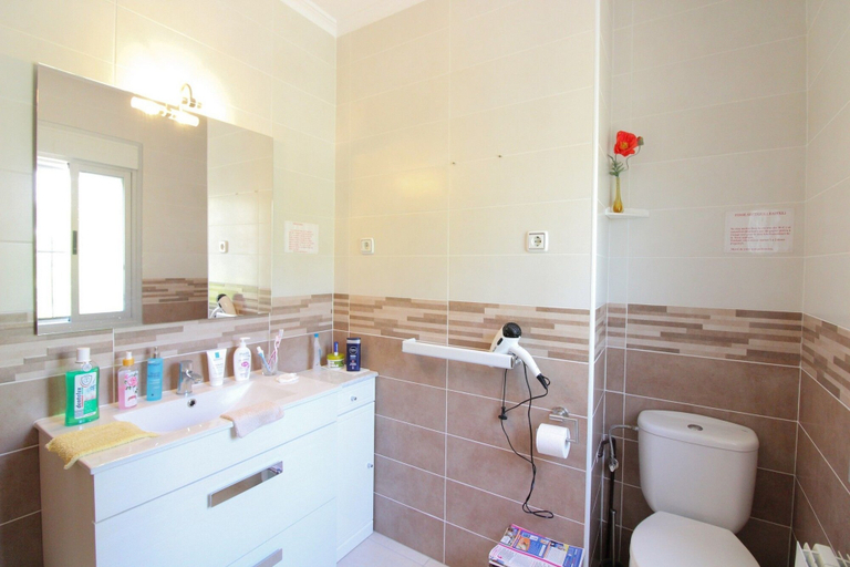 Bathroom, Villa Almendros 8, Alicante