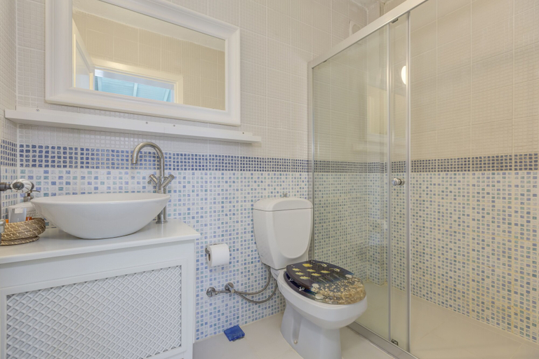 Bathroom 5, Beyaz Han Hotel, Çeşme