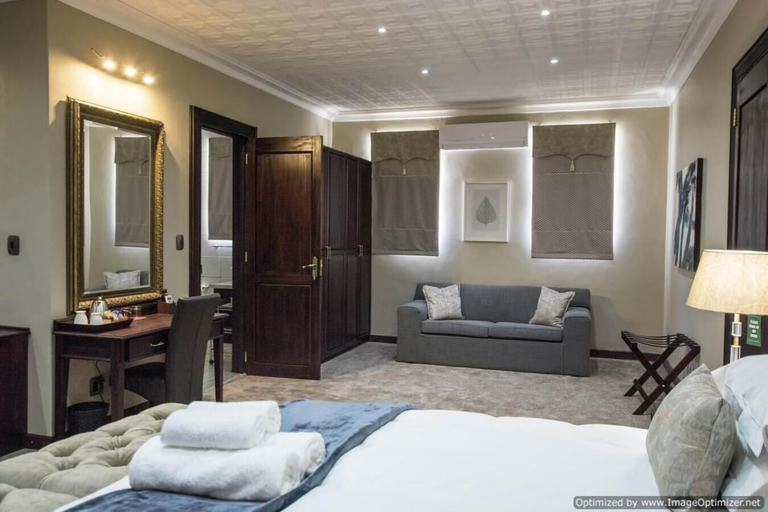Bedroom 4, Border Hotel, Frances Baard