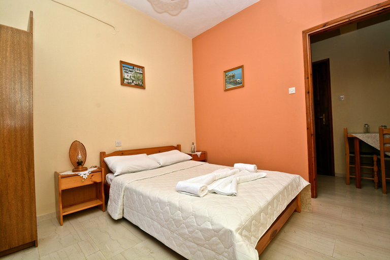 Bedroom 2, Nina Apartments, Thessaly