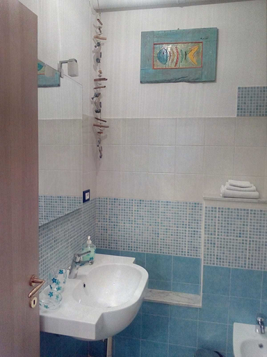 Bathroom 5, La Stiva Affittacamere, La Spezia