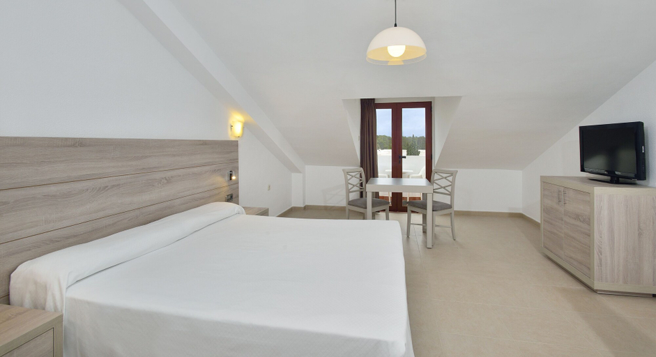 Bedroom 2, Sol Cala d'Or Apartamentos, Baleares