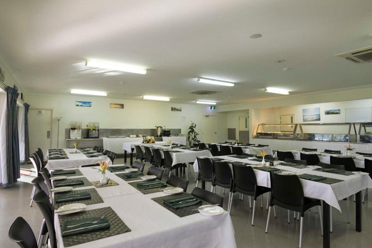 Food & Drinks 4, Crossroads Hotel Lae, Huon