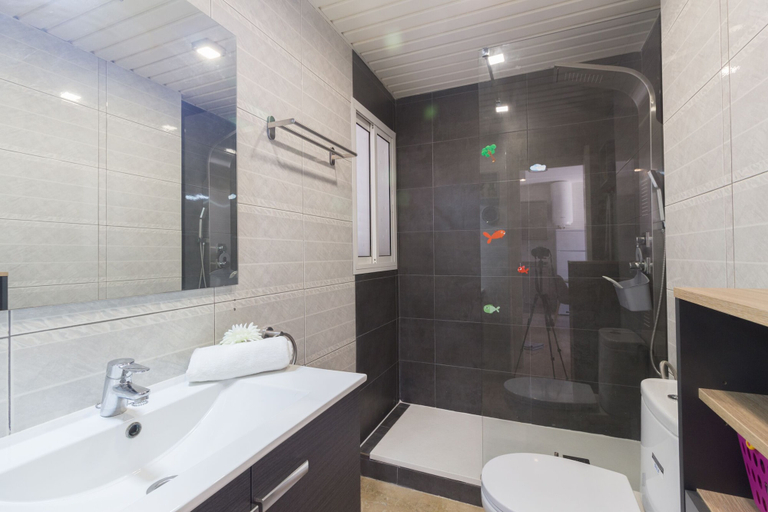 Bathroom, Apartamento Diamant by Iberplaya, Tarragona