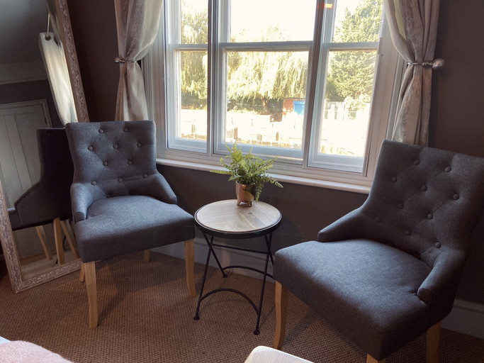 Others 5, The Riverside Rooms, Nottinghamshire