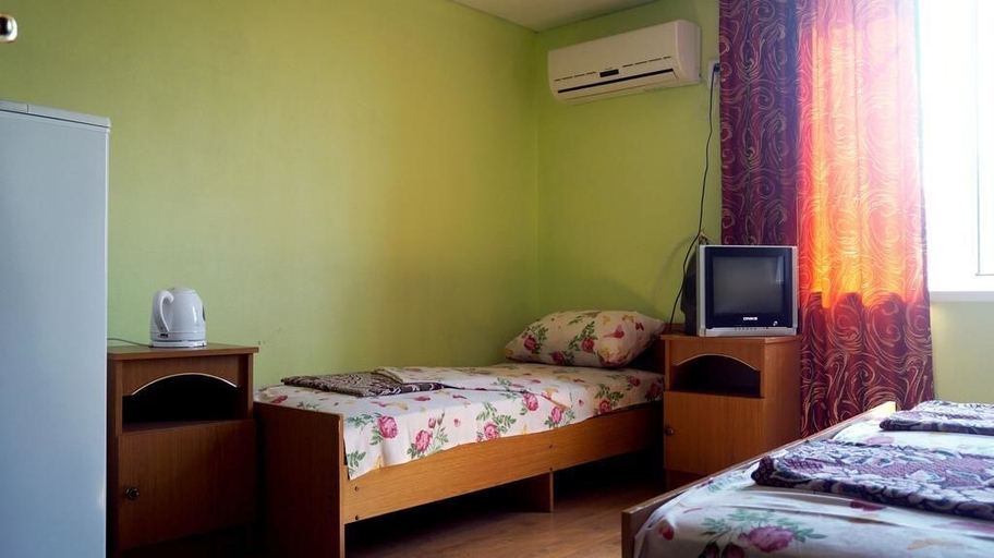 Bedroom 2, Domik u morya, Temryukskiy rayon