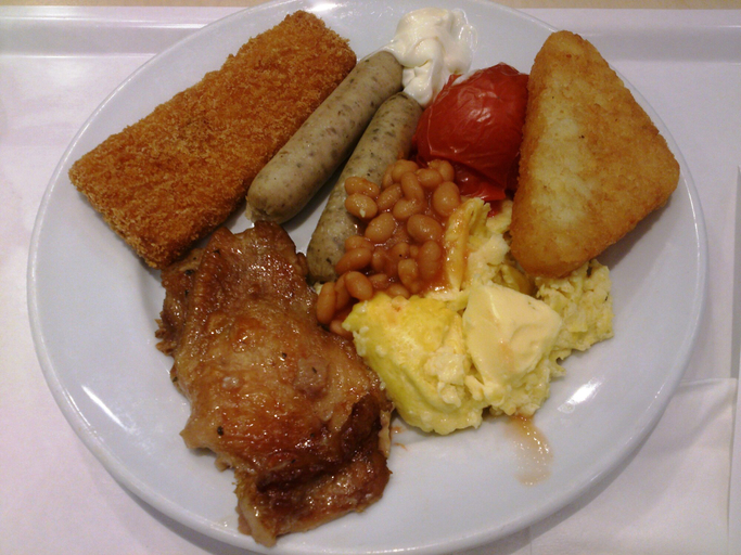 Food & Drinks 5, Football Hotel, Kombo Saint Mary