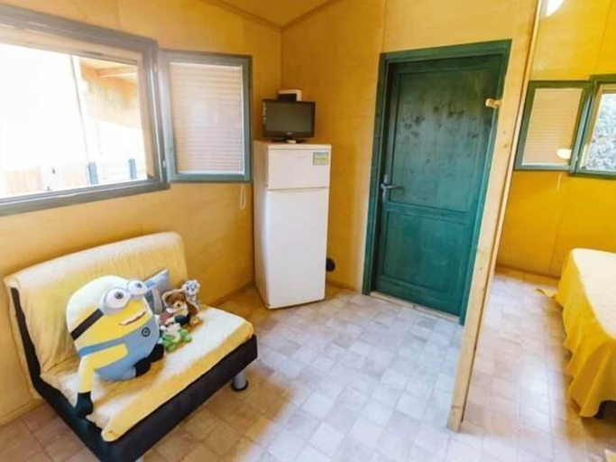 Bedroom 3, Villaggio Camping Duca Amedeo, Teramo