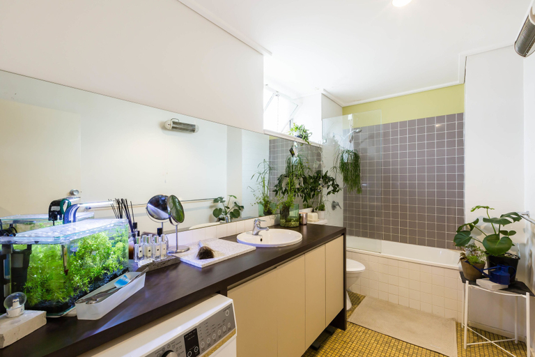 Others 5, ISAAC, 1BDR South Melbourne Apartment, Melbourne