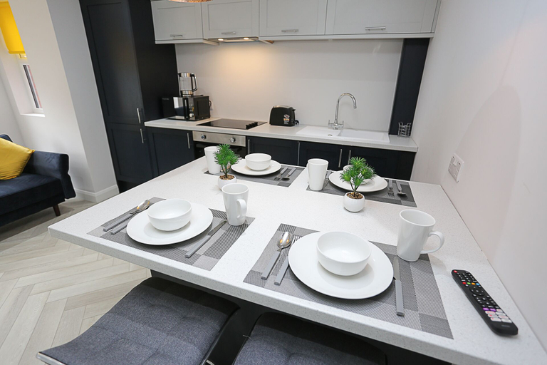 Others 5, No 1 Luxury Service Accommodation, Belfast