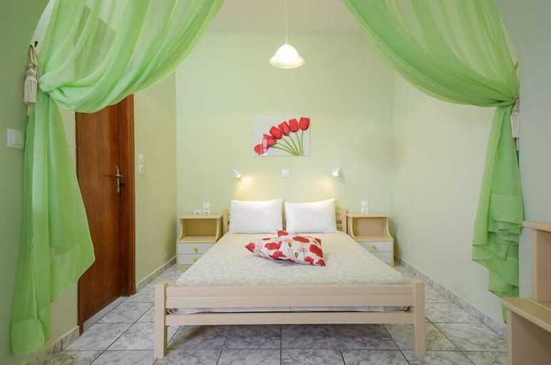 Bedroom 4, Studios Tasia, South Aegean