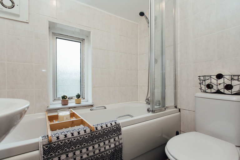 Bathroom, Newly Finished House In Coventry, Coventry