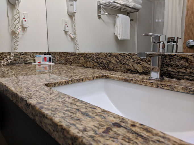 Bathroom 4, Super 8 by Wyndham Portage La Prairie MB, Division No. 9