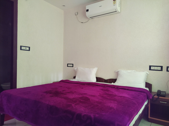 Bedroom 2, Hotel The Raja Palace, Garhwal