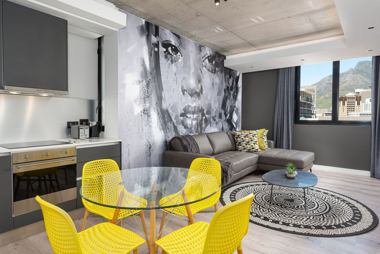 Others 5, The Signature 412, City of Cape Town