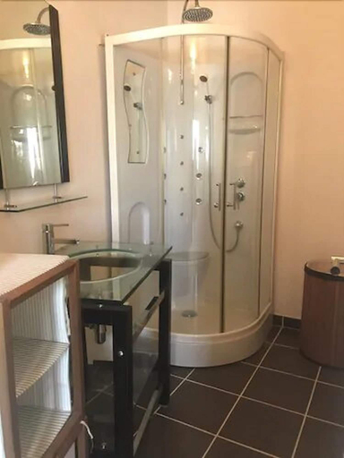 Bathroom 5, La Maison de Mathilde, Orne