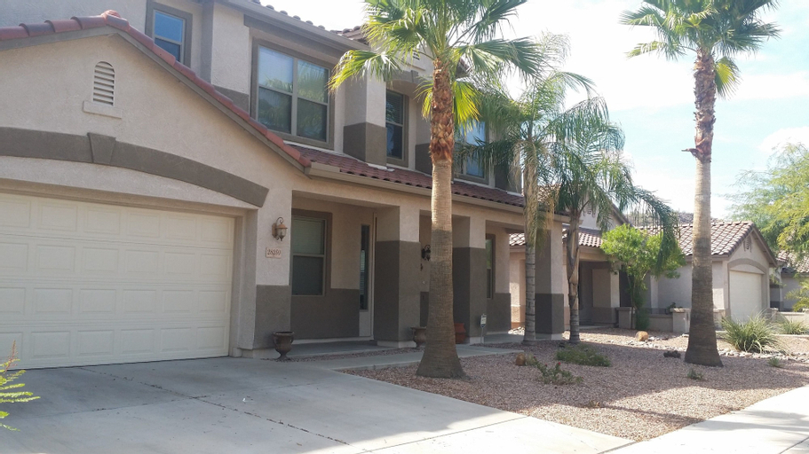 Happy Valley House, Maricopa