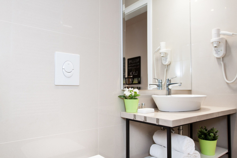 Bathroom 4, LOOX apartments Hatzova, Zagreb