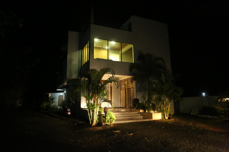 Others 3, Hotel New Rudrakash, Satara