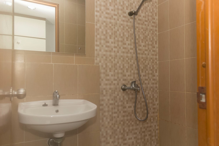 Bathroom 5, Homey And Comfort Studio At The Enviro Apartment, Cikarang
