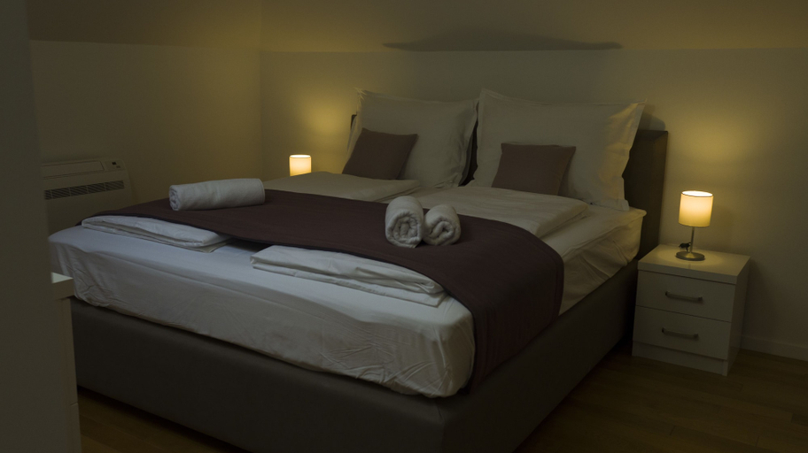 Bedroom 2, Presidential Suites Chica Cure, Split