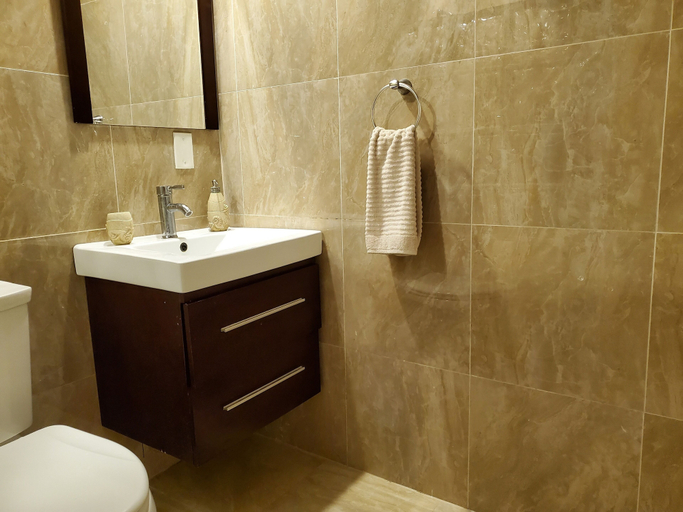 Bathroom 3, Villa Indigo 1BR in Private Gated Estate, Northside