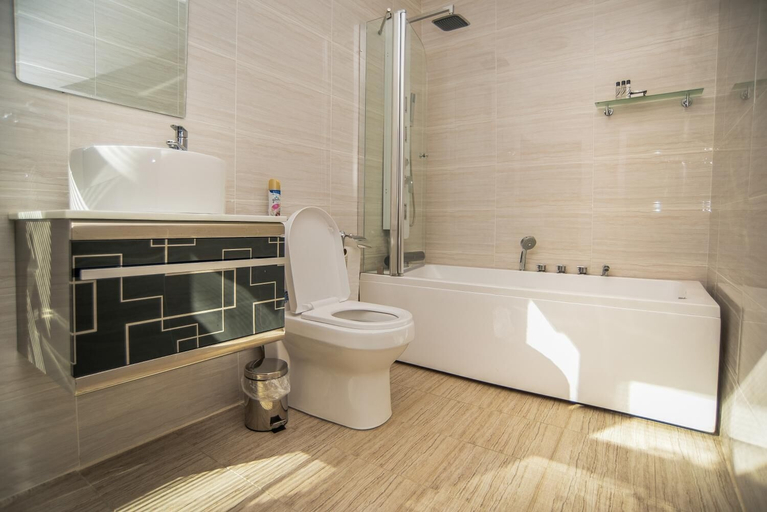 Bathroom 4, Peaconwood Boutique B&B, Palapye