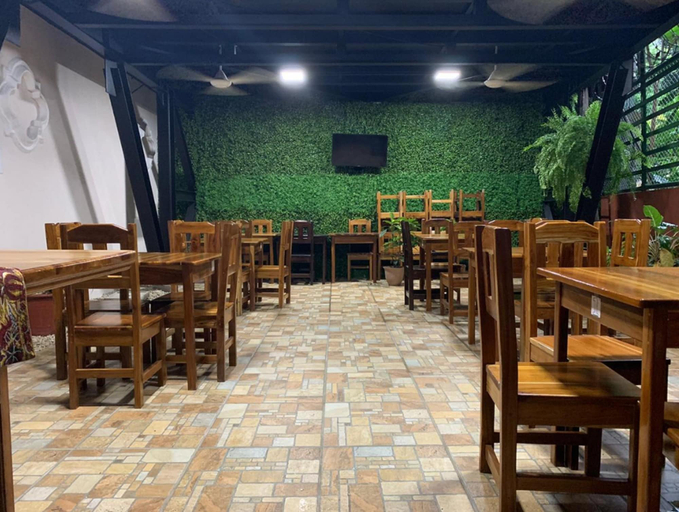Food & Drinks 5, Hotel Le Priss Inn, Aguirre