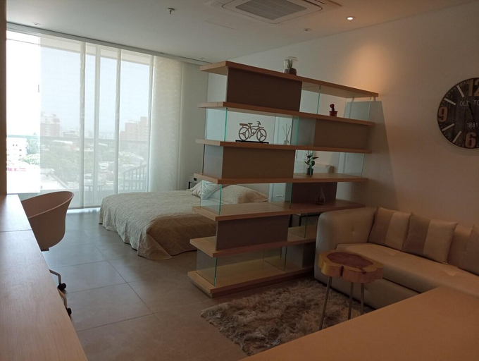 Others 5, Linda Suite, Barranquilla