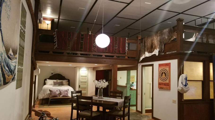 Food & Drinks, Park Avenue Lofts, Brazoria