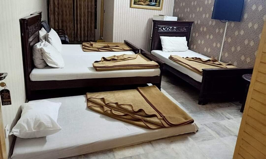 Bedroom 5, Hotel Al Hateem Palace, Zhob