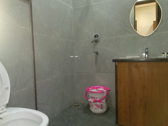 Bathroom, Hotel Sudarshan Palace, Bhopal