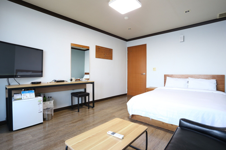Bedroom 2, Gyeongpo Time, Gangneung
