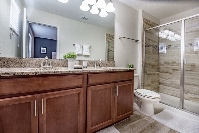 Bathroom 3, 6bed 4Ba Villa Game Room Pool Spa, Polk