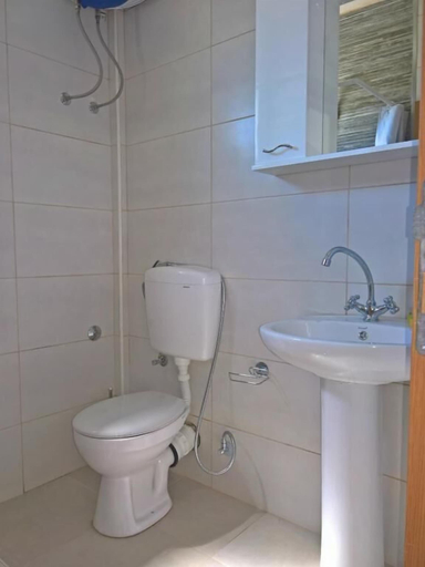 Bathroom 2, La Porta Apartments