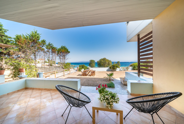 Others 4, Fluo Seaside Apartment, Attica