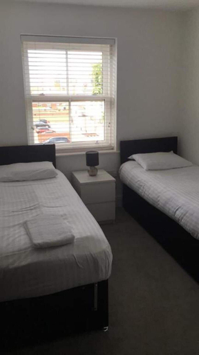 Bedroom 2, Beautiful 2-bed Apartment in Southend-on-sea, Southend-on-Sea
