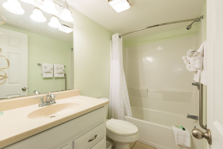 Bathroom 3, Sands Beach Club, Horry