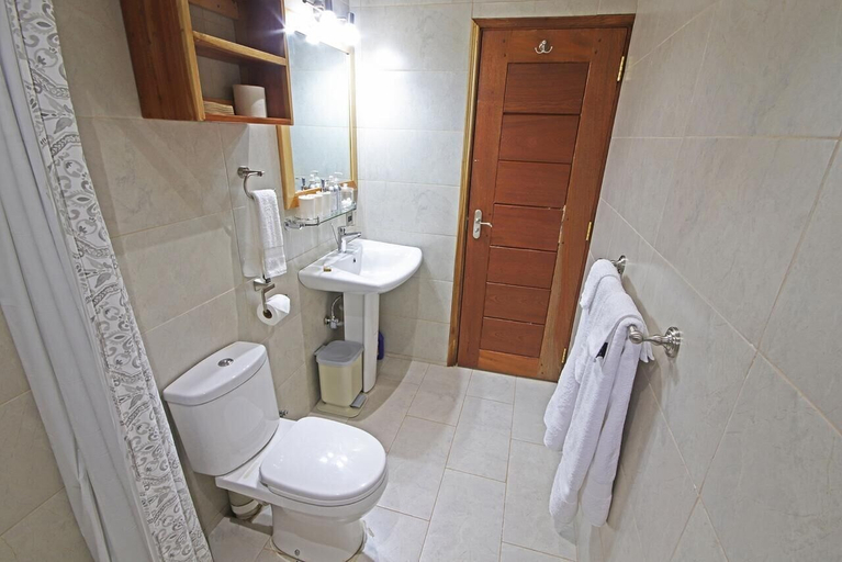 Bathroom 4, Olesamara Collection, Kieni